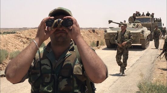 Syrian troops advance to border with Jordan in Daraa Province