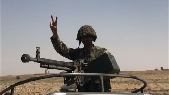 Syrian troops advance to border with Jordan in Daraa Province