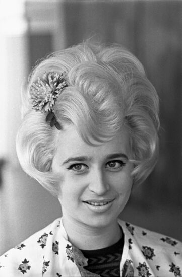 Charodeyka Soviet beauty parlor