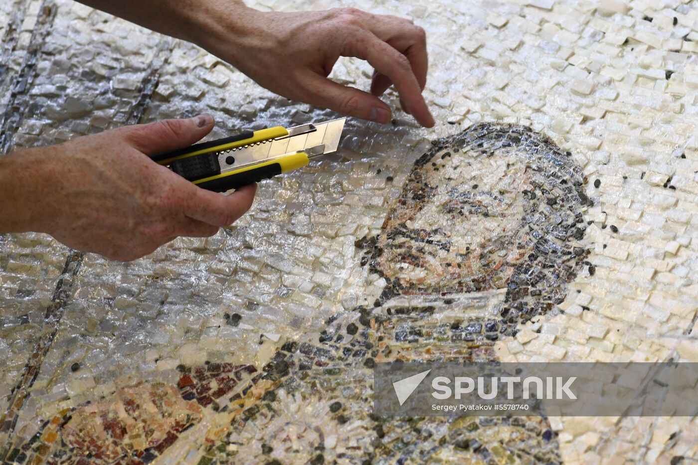 Recreating Vasily Nesterenko's painting 'The Triumph of the Russian Fleet' through mosaic