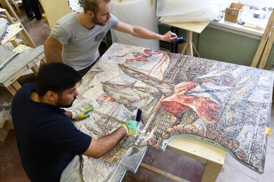 Recreating Vasily Nesterenko's painting 'The Triumph of the Russian Fleet' through mosaic