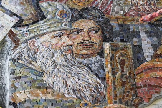 Recreating Vasily Nesterenko's painting 'The Triumph of the Russian Fleet' through mosaic