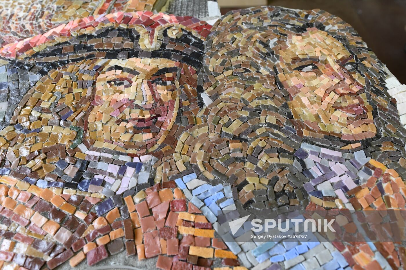 Recreating Vasily Nesterenko's painting 'The Triumph of the Russian Fleet' through mosaic