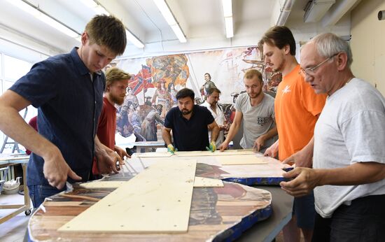 Recreating Vasily Nesterenko's painting 'The Triumph of the Russian Fleet' through mosaic