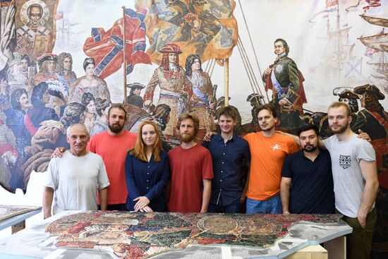 Recreating Vasily Nesterenko's painting 'The Triumph of the Russian Fleet' through mosaic