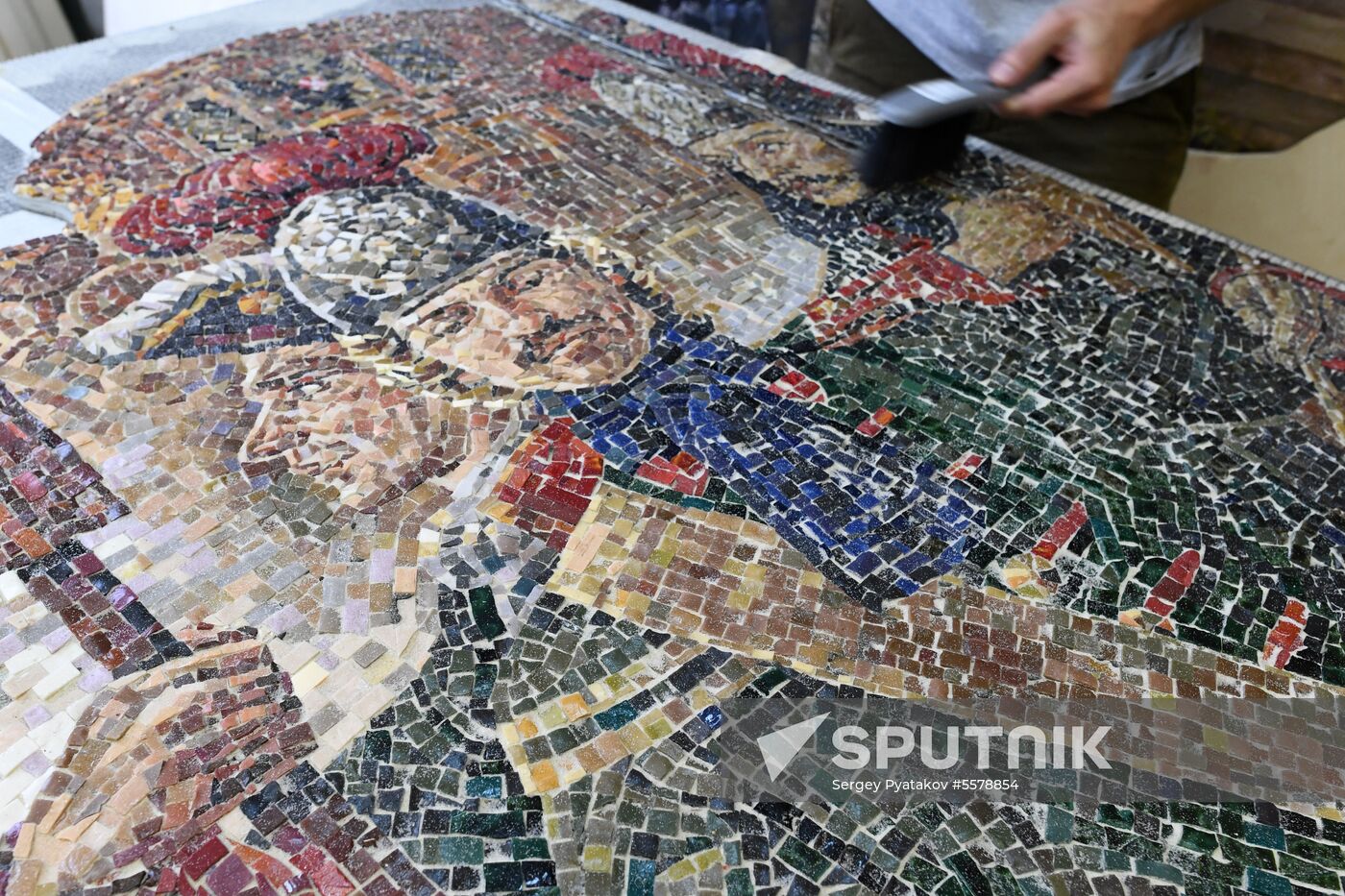Recreating Vasily Nesterenko's painting 'The Triumph of the Russian Fleet' through mosaic
