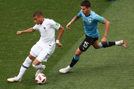 Russia World Cup Uruguay - France