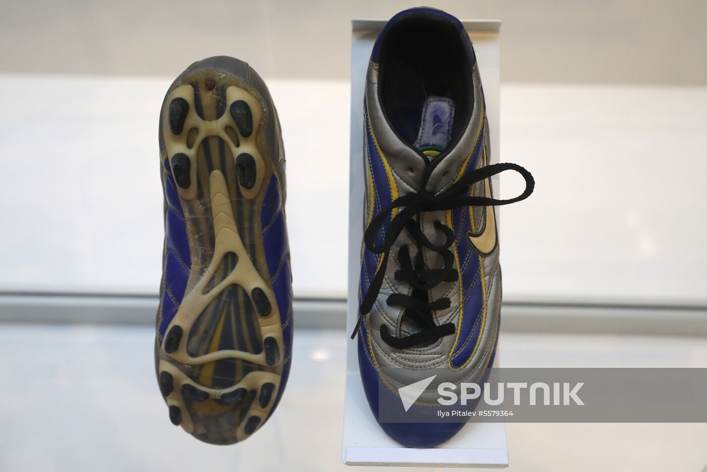 Football paraphernalia exhibition Qatar @RoadTo2022 at GUM Department Store