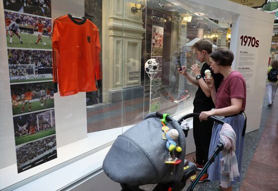 Football paraphernalia exhibition Qatar @RoadTo2022 at GUM Department Store