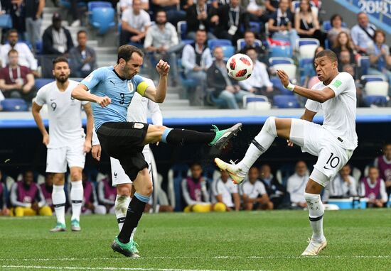 Russia World Cup Uruguay - France