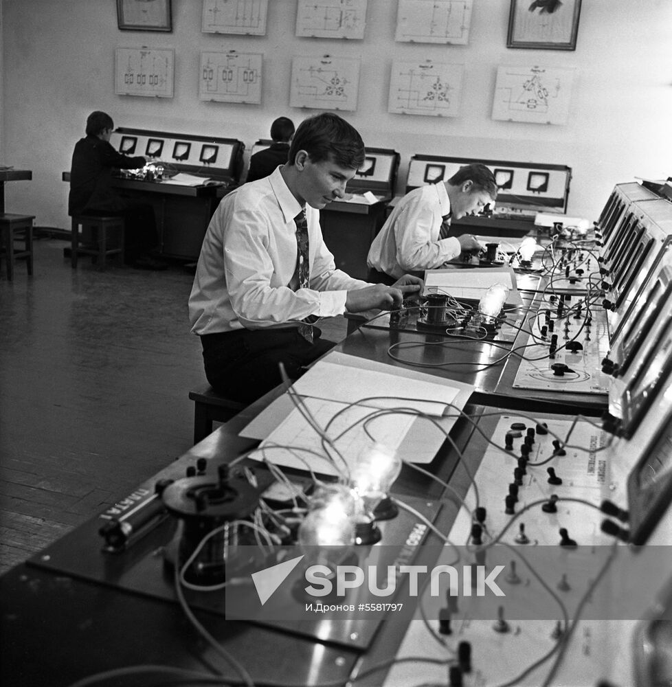 Frunze technical school students