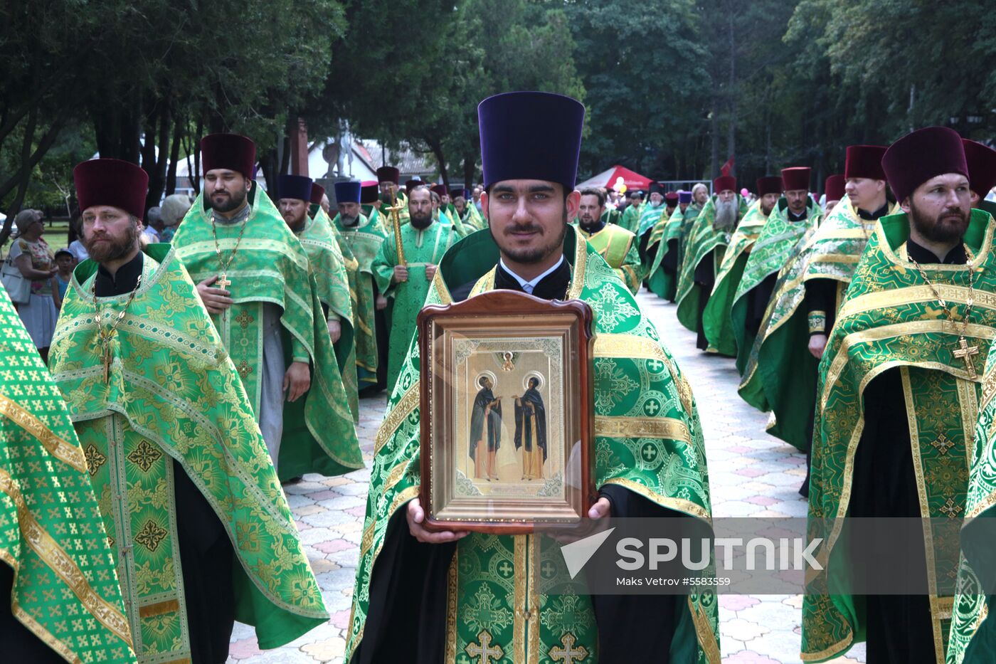 Monument to Peter and Fevronia unveiled in Crimea