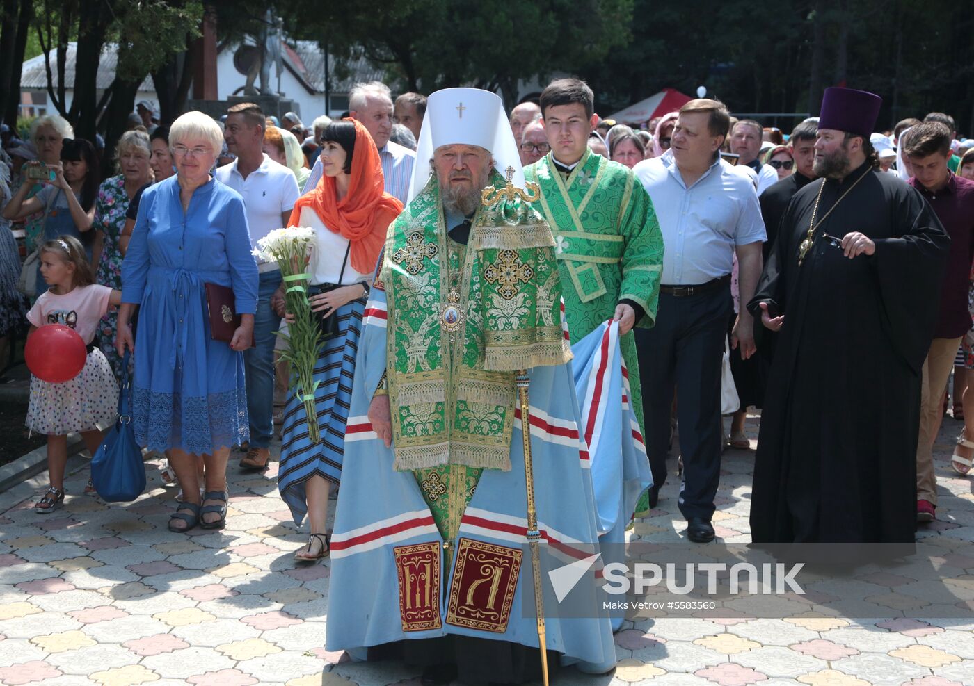 Monument to Peter and Fevronia unveiled in Crimea