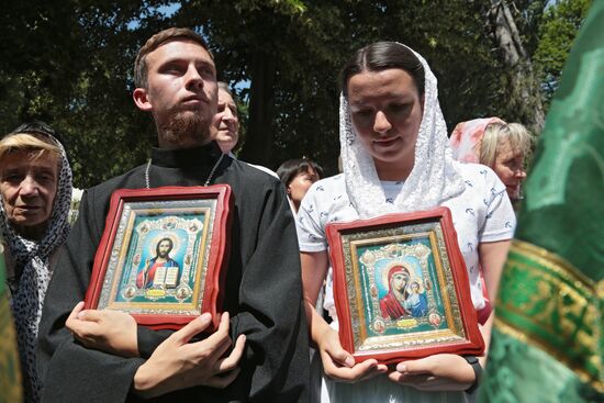 Monument to Peter and Fevronia unveiled in Crimea