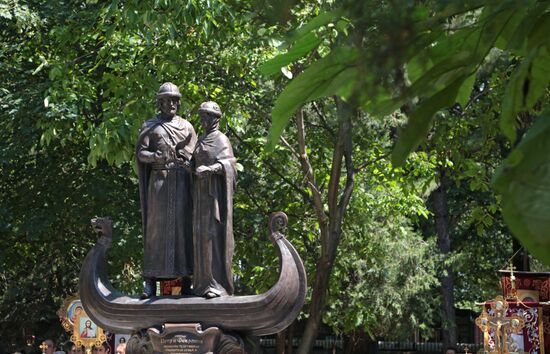 Monument to Peter and Fevronia unveiled in Crimea