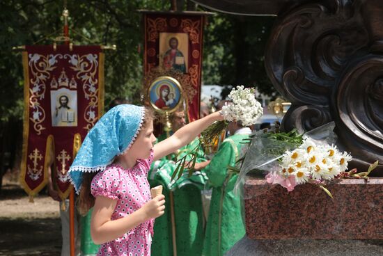 Monument to Peter and Fevronia unveiled in Crimea