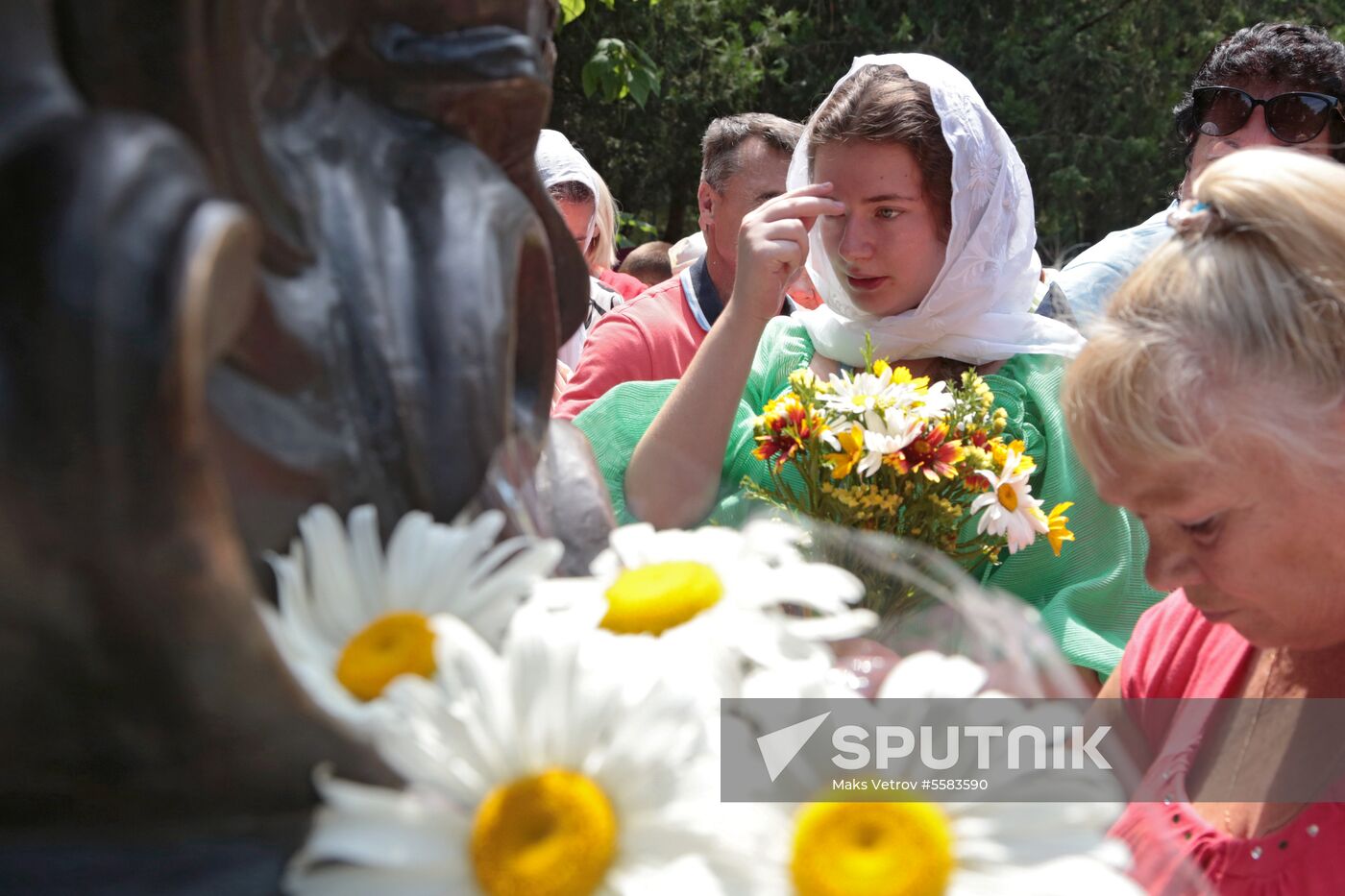 Monument to Peter and Fevronia unveiled in Crimea