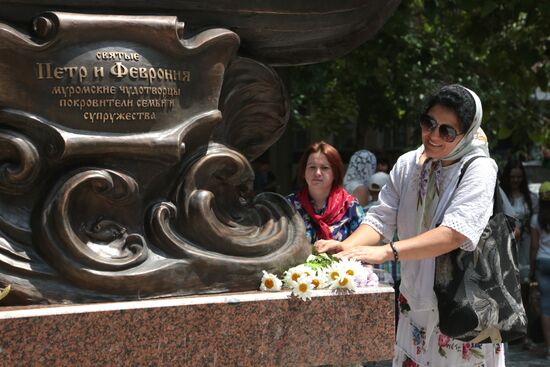 Monument to Peter and Fevronia unveiled in Crimea