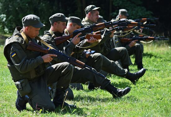 Reservists of Ukraine's National Guard hold drills