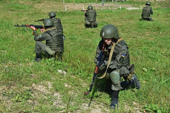 Reservists of Ukraine's National Guard hold drills