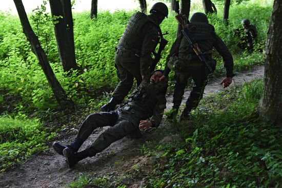 Reservists of Ukraine's National Guard hold drills