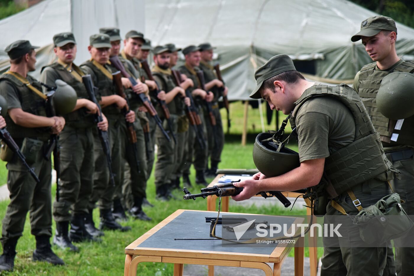 Reservists of Ukraine's National Guard hold drills