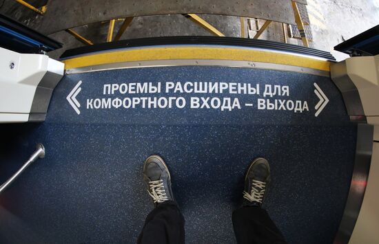 Moscow Metro's renovated Moskva train