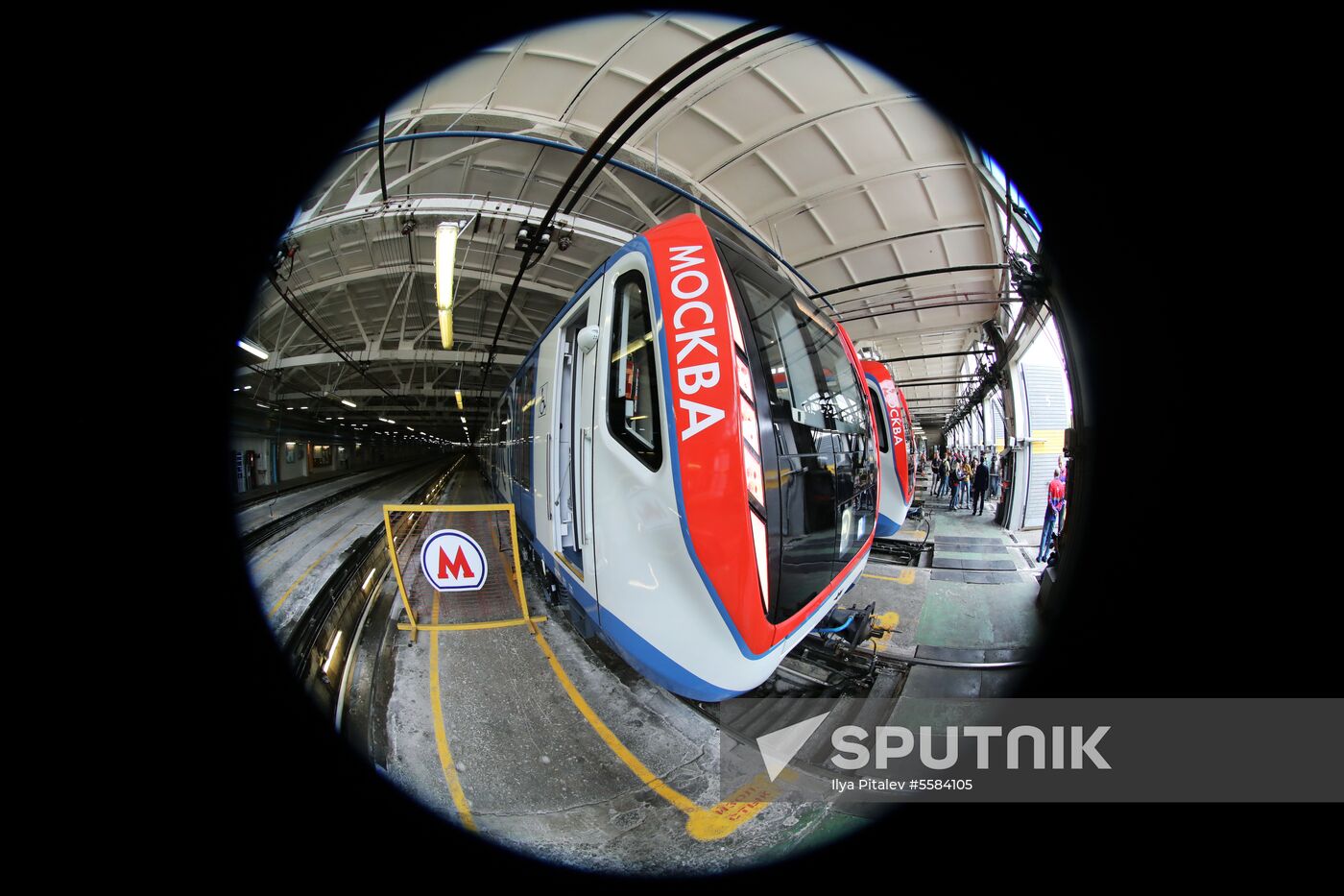 Moscow Metro's renovated Moskva train