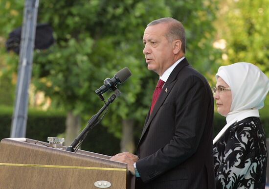 Prime Minister Dmitry Medvedev visits Turkey to take part in Recep Erdogan's inauguration