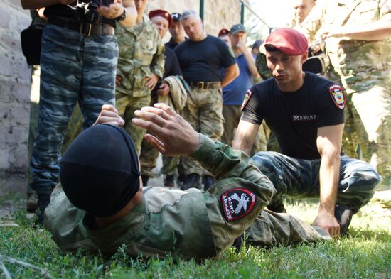 Maroon beret exam in Lugansk