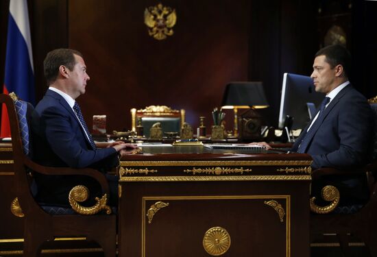 Prime Minister Dmitry Medvedev meets with Acting Governor of Pskov Region Mikhail Vedernikov