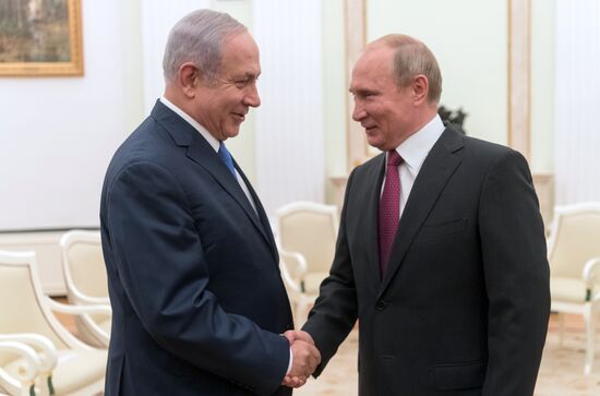 Russian President Vladimir Putin meets with Israeli Prime Minister Benjamin Netanyahu