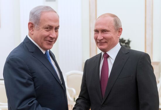 Russian President Vladimir Putin meets with Israeli Prime Minister Benjamin Netanyahu