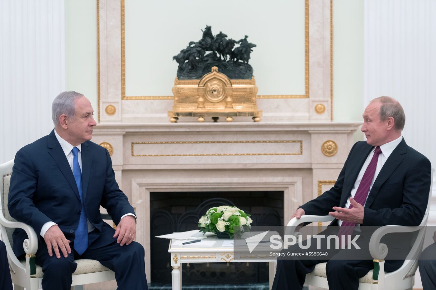 Russian President Vladimir Putin meets with Israeli Prime Minister Benjamin Netanyahu
