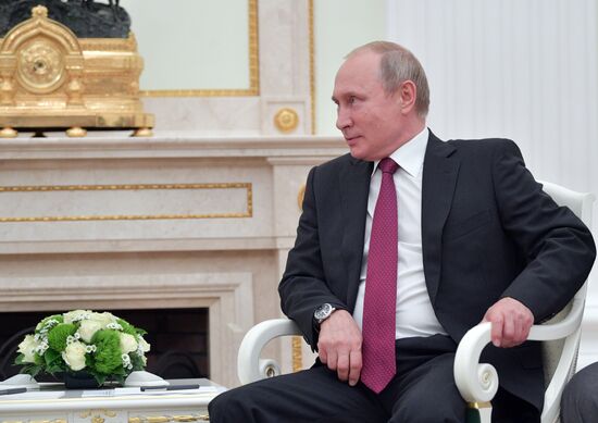 Russian President Vladimir Putin meets with Israeli Prime Minister Benjamin Netanyahu