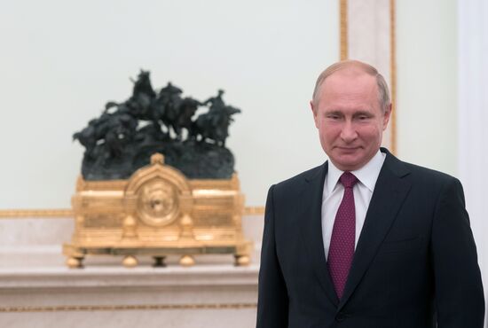 Russian President Vladimir Putin meets with Israeli Prime Minister Benjamin Netanyahu