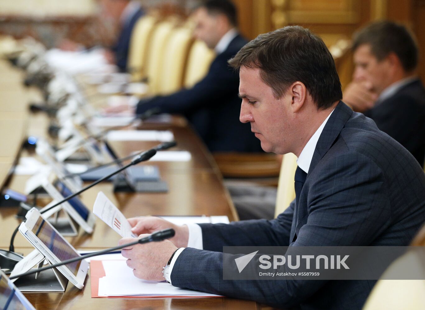 Prime Minister Dmitry Medvedev holds Government meeting