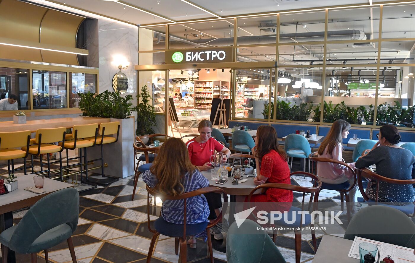First Azbuka Vkusa cafes open in Moscow
