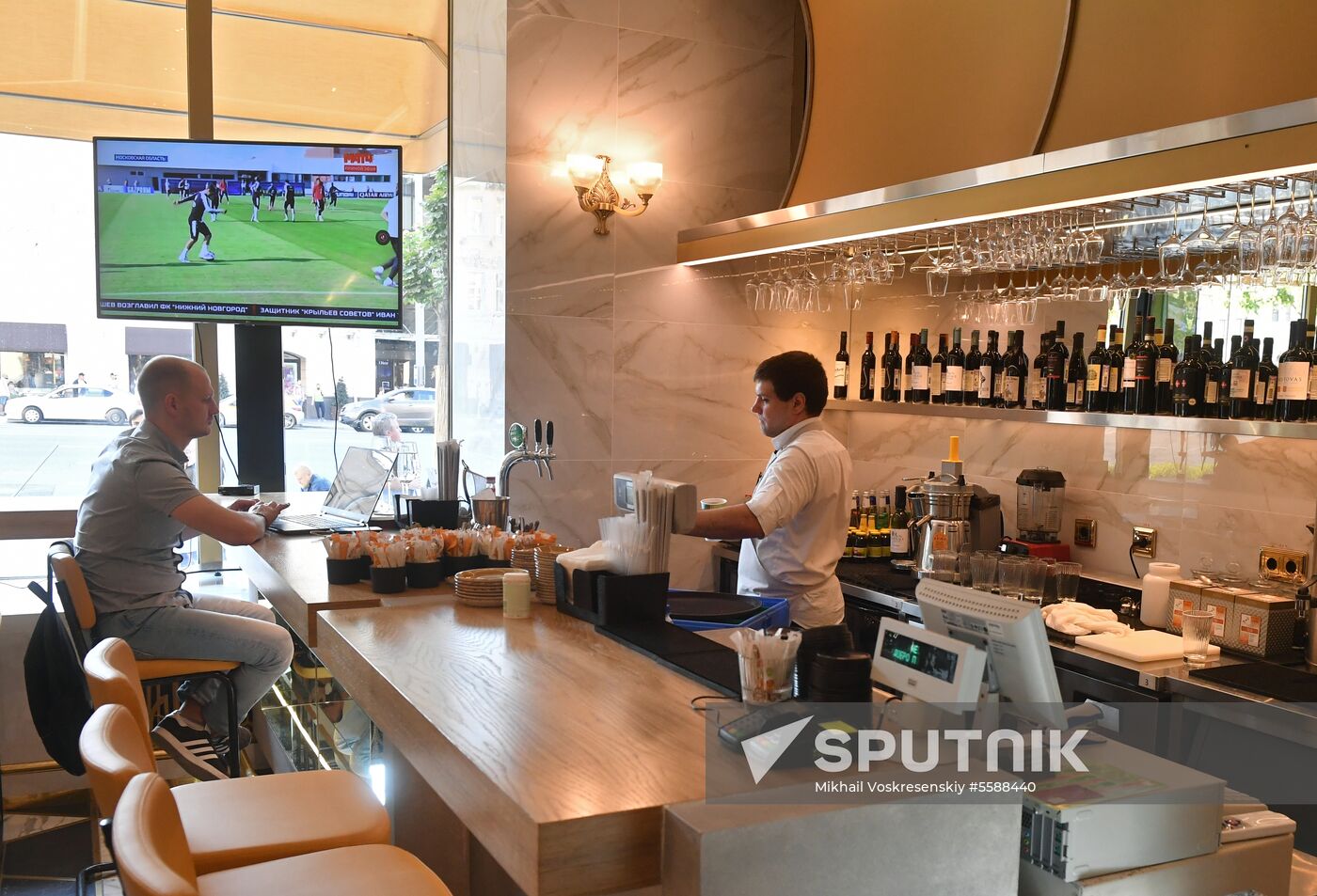 First Azbuka Vkusa cafes open in Moscow