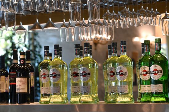 First Azbuka Vkusa cafes open in Moscow