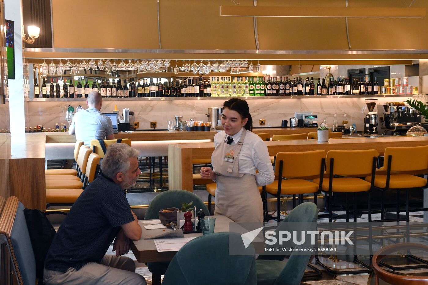 First Azbuka Vkusa cafes open in Moscow