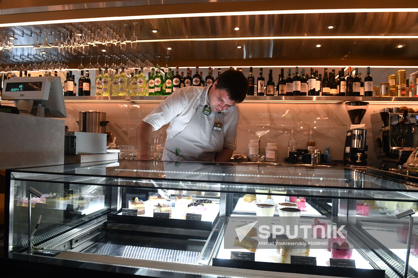 First Azbuka Vkusa cafes open in Moscow