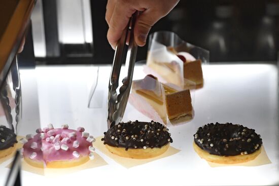 First Azbuka Vkusa cafes open in Moscow
