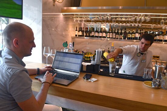 First Azbuka Vkusa cafes open in Moscow