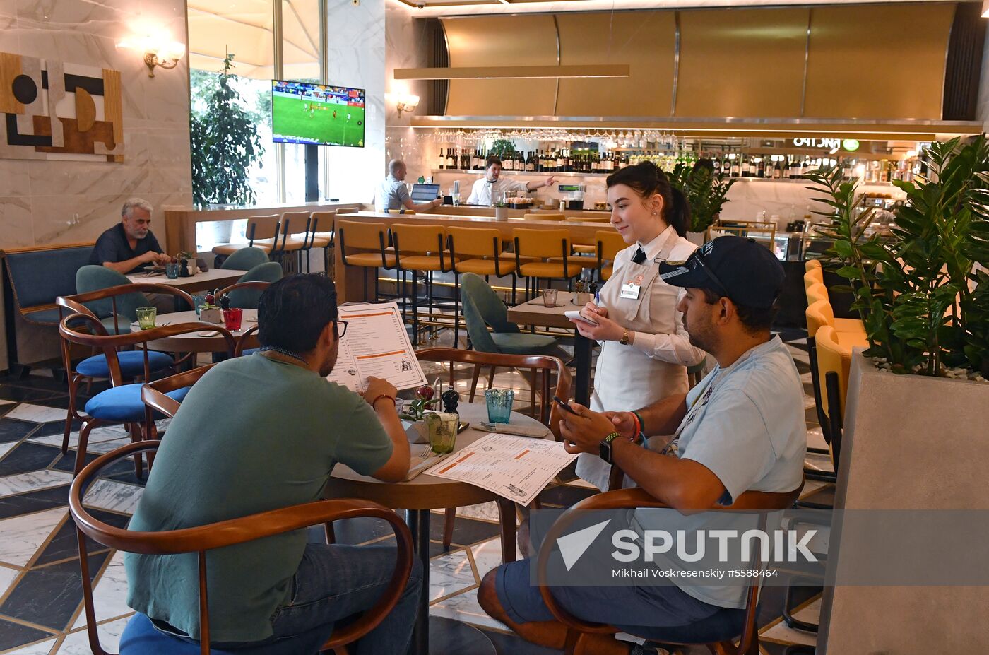 First Azbuka Vkusa cafes open in Moscow