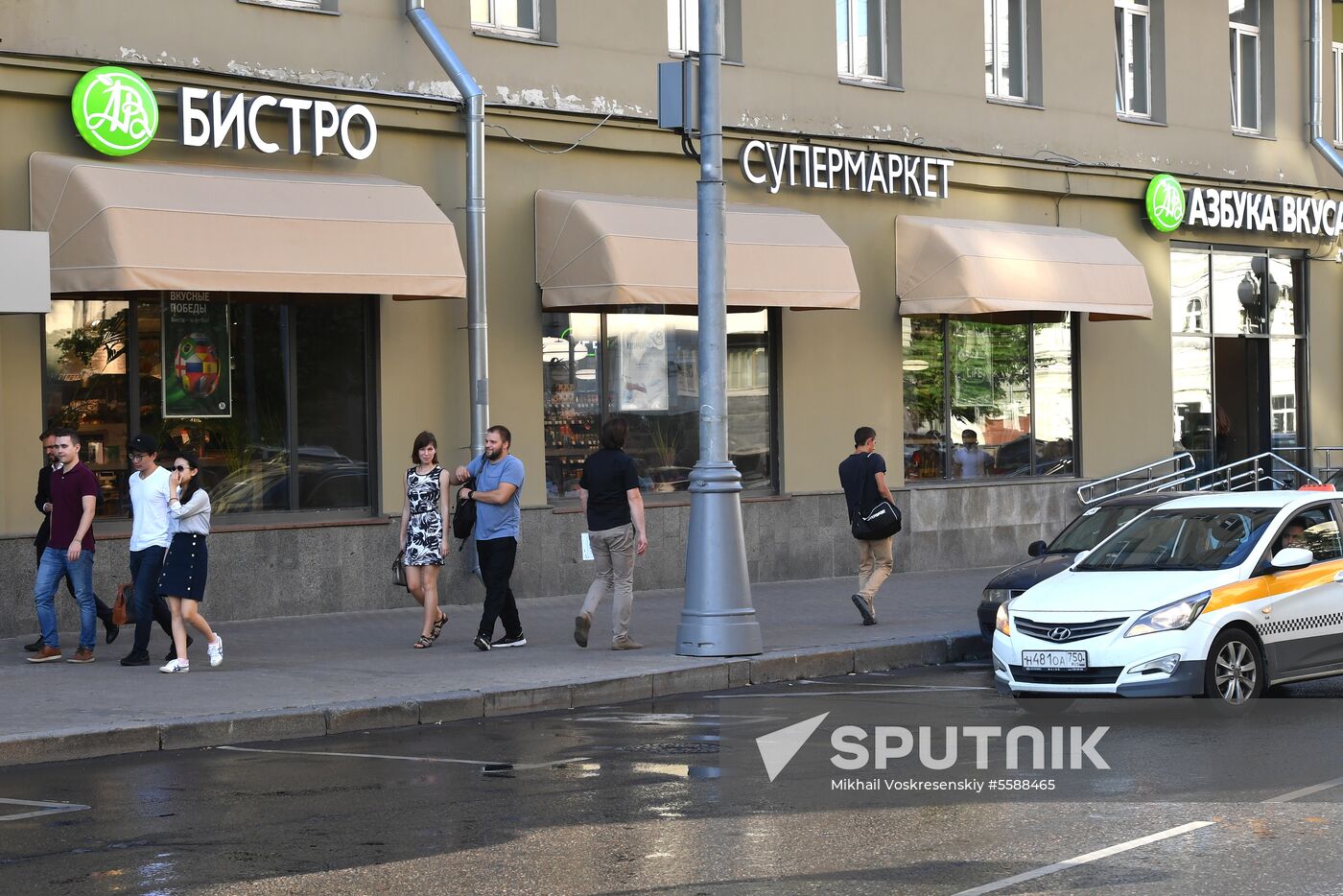 First Azbuka Vkusa cafes open in Moscow