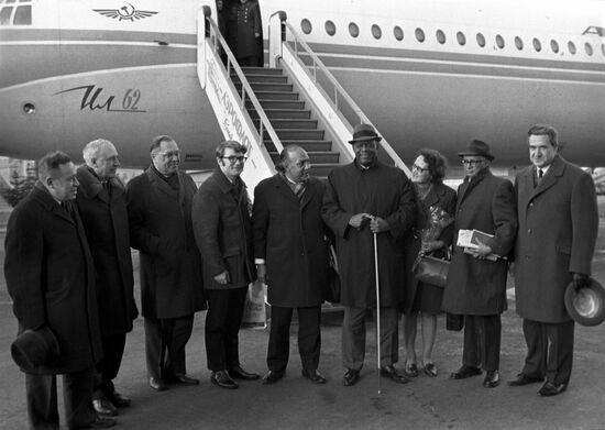 Delegation of Communist Party USA visits USSR