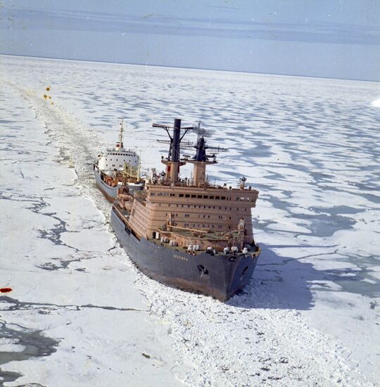Arktika nuclear-powered icebreaker