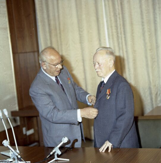 Order of Lenin conferred on Mikhail Sholokhov