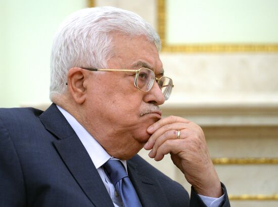President Vladimir Putin meets with Palestinian President Mahmoud Abbas